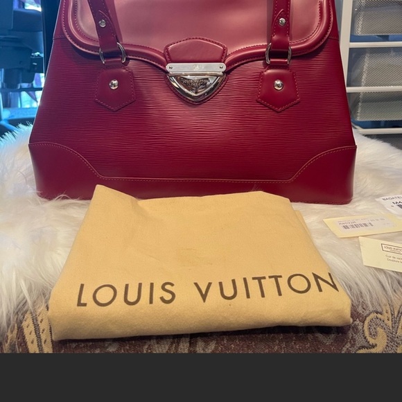 Lv Bagatelle Gm Epi Rubis handbag. - Picture 2 of 6